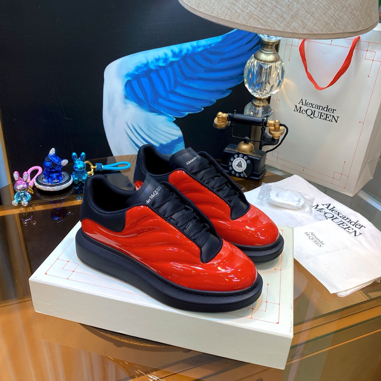 Alexander McQueen Sneakers Red
