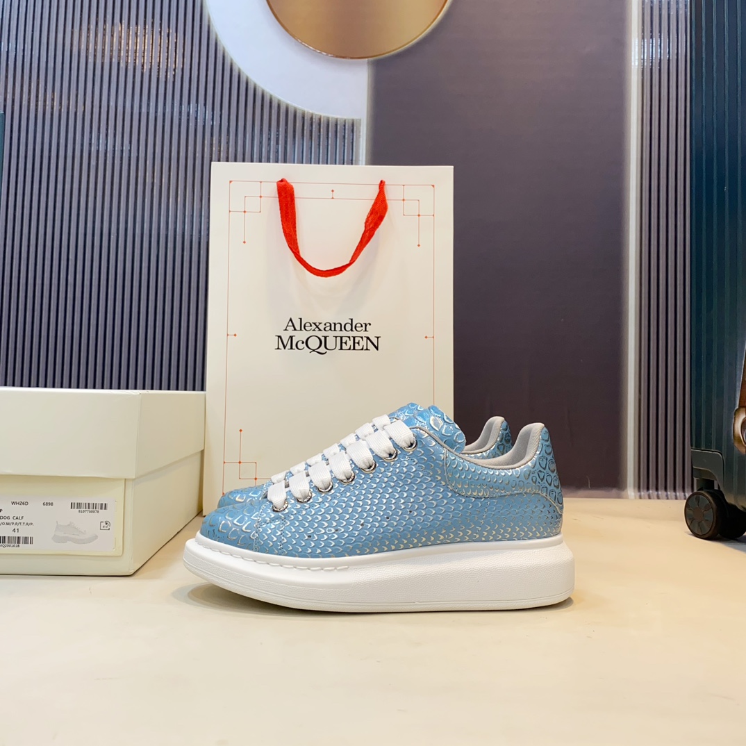 Alexander McQueen Sneaker Blue