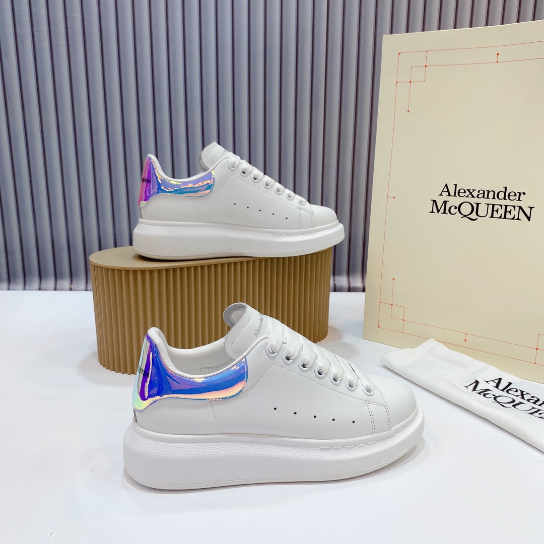 McQueen Oversole White Multi