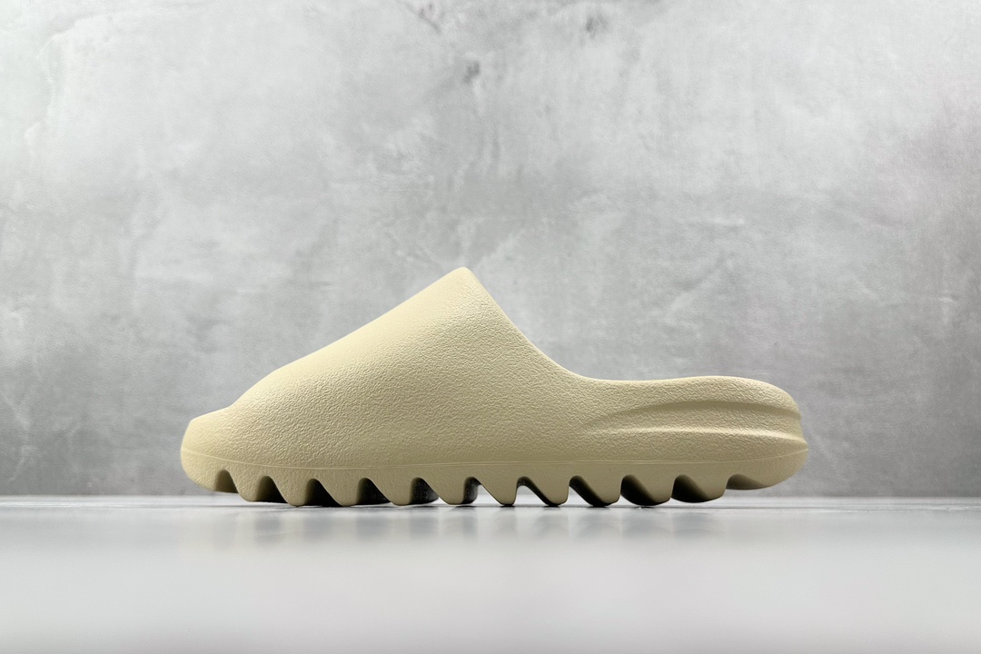 Adidas Yeezy Slide Bone