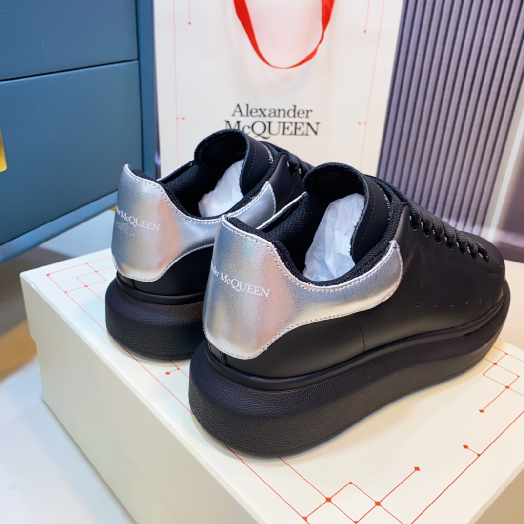 McQueen Sneakers Black Silver