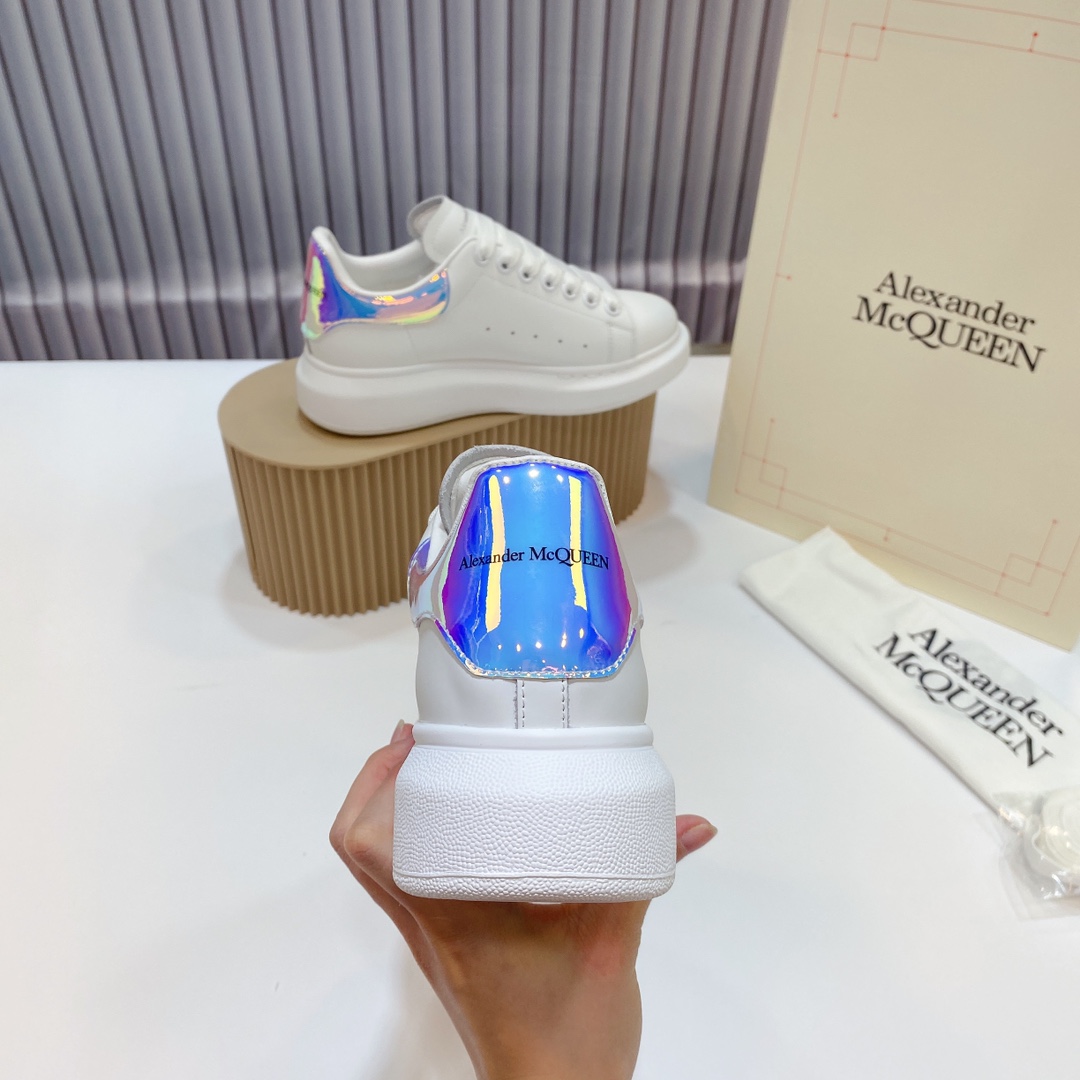 McQueen Oversole White Multi
