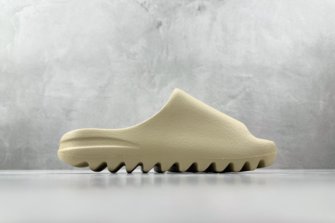 Adidas Yeezy Slide Bone