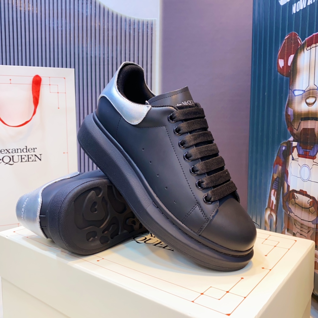 McQueen Sneakers Black Silver