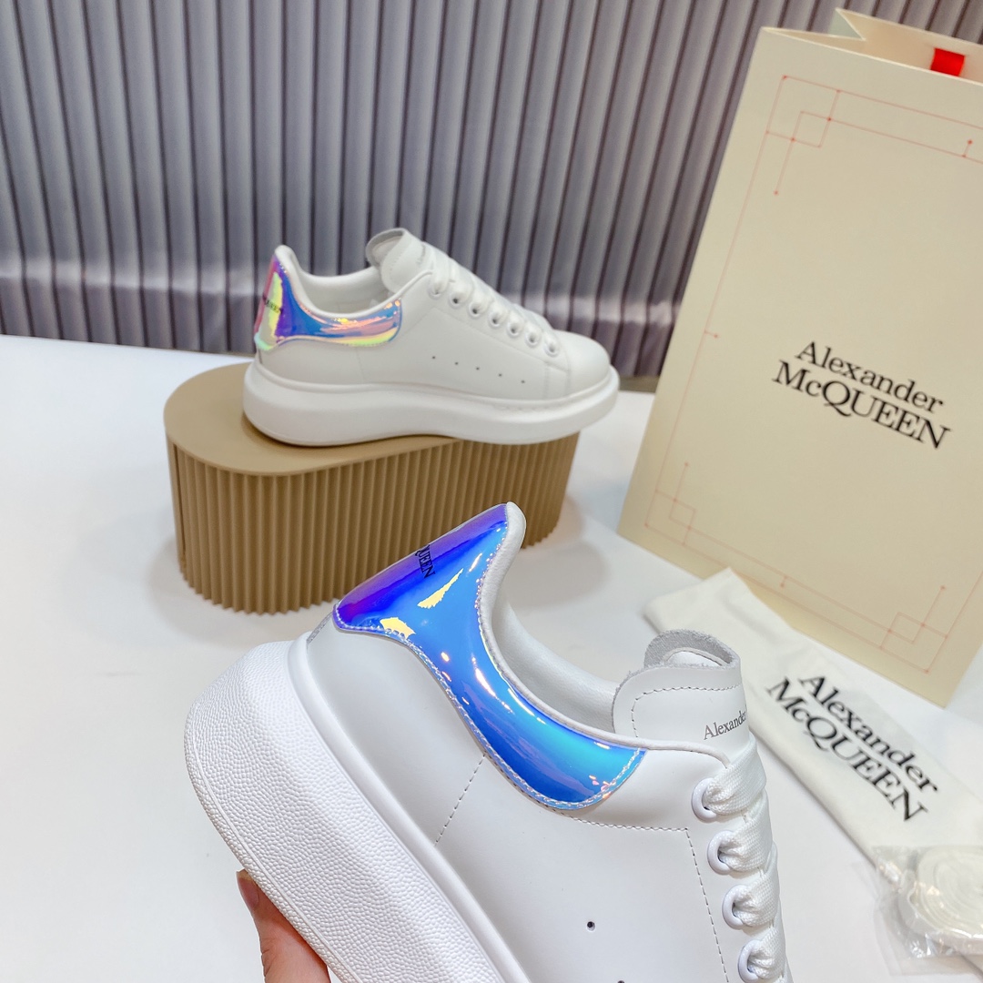 McQueen Oversole White Multi