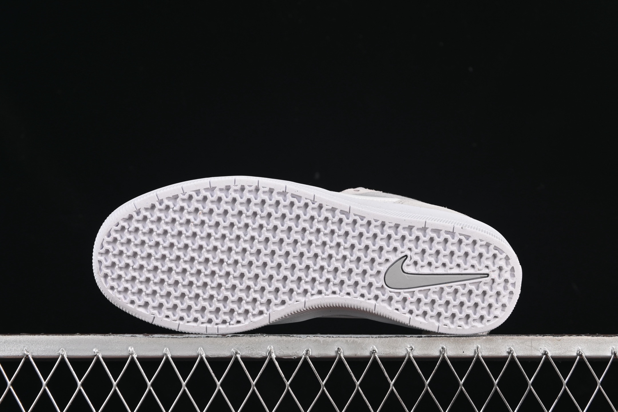 Nike SB Force 58 Grey White