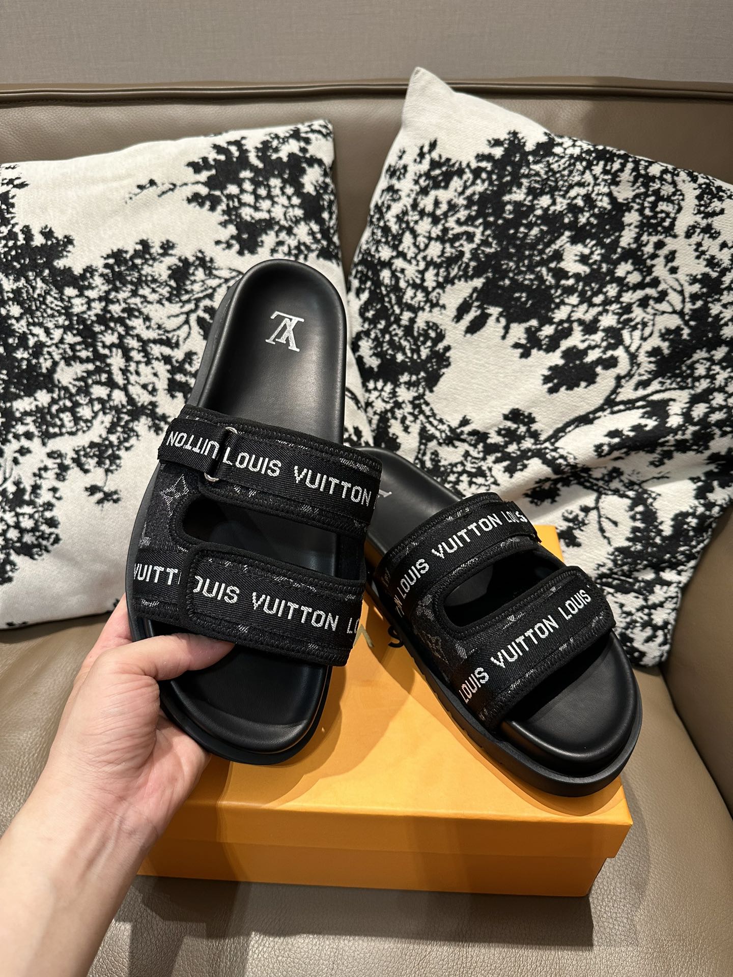 Louis Vuitton Slides Black