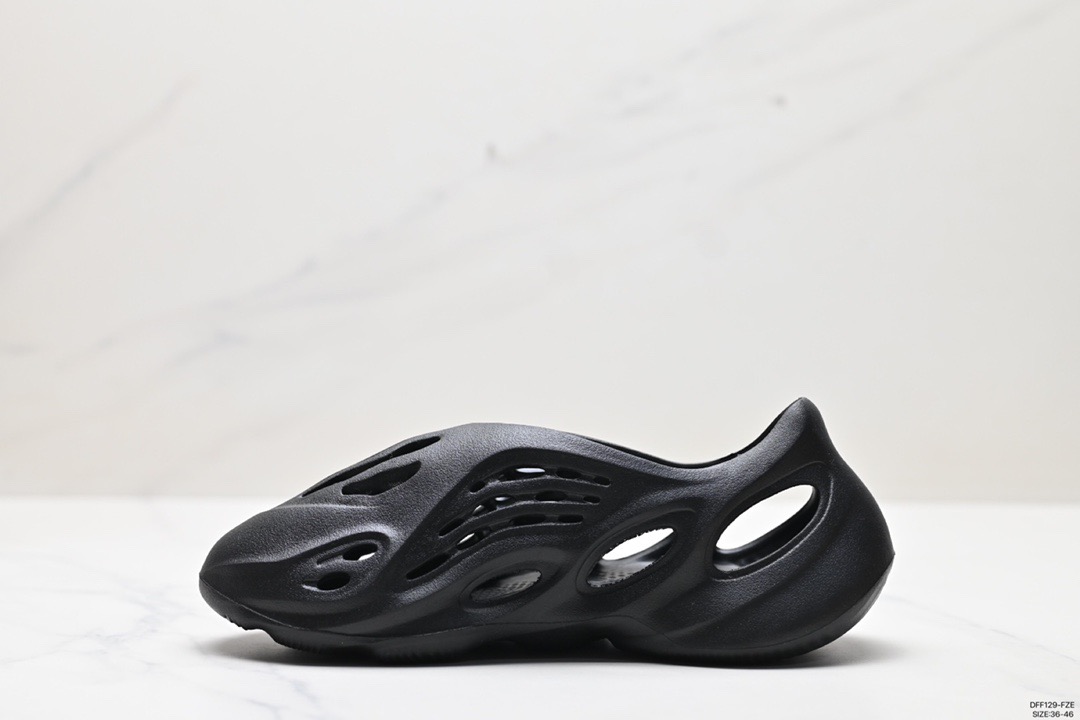 Adidas Foam Runner Black