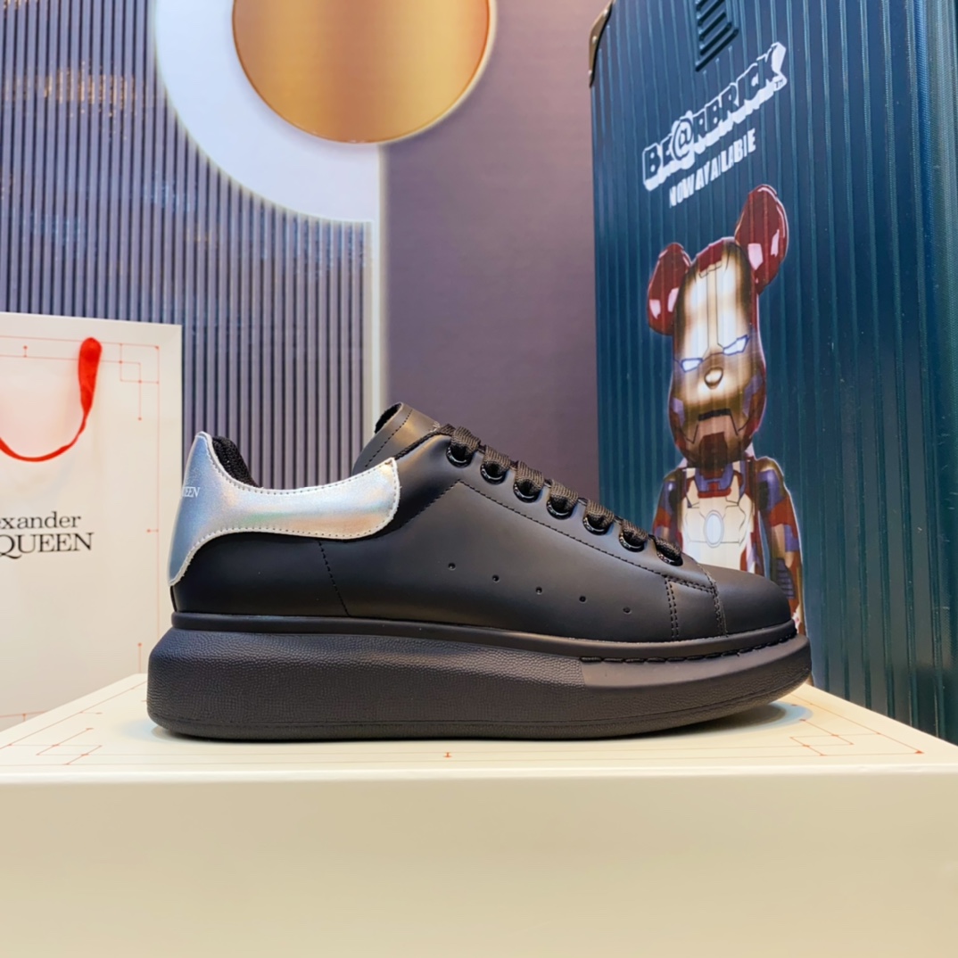 McQueen Sneakers Black Silver