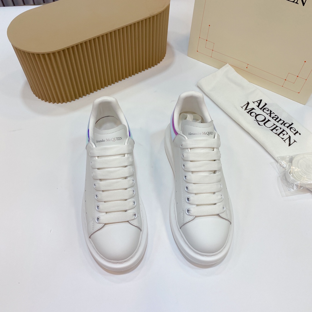 McQueen Oversole White Multi