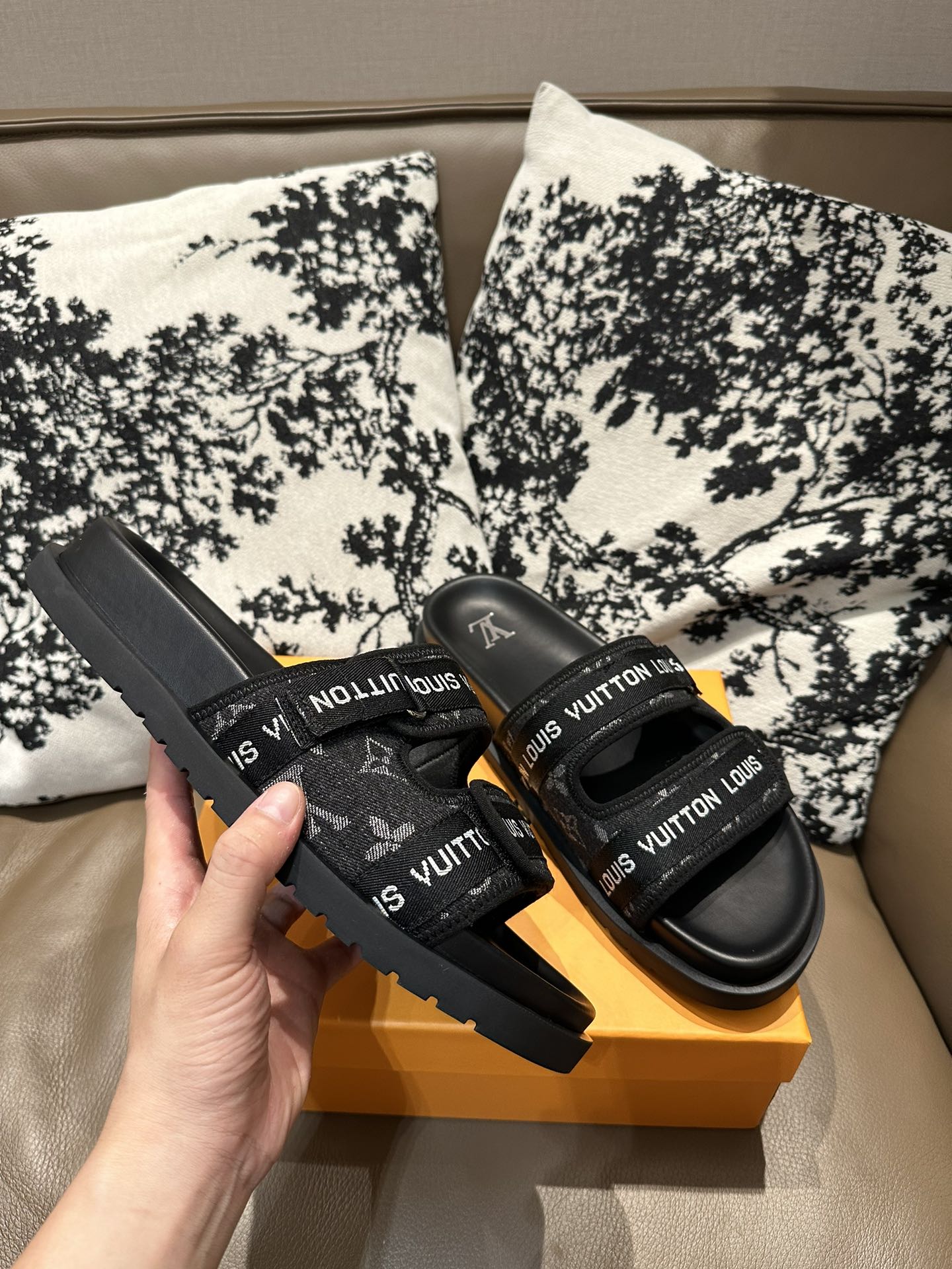 Louis Vuitton Slides Black