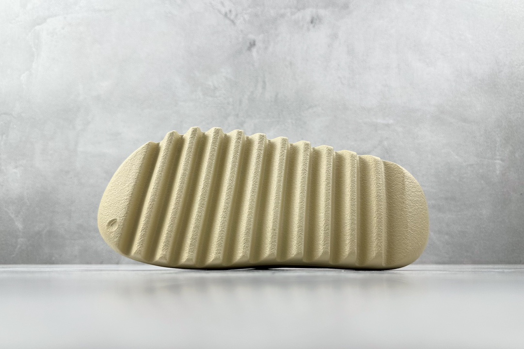 Adidas Yeezy Slide Bone