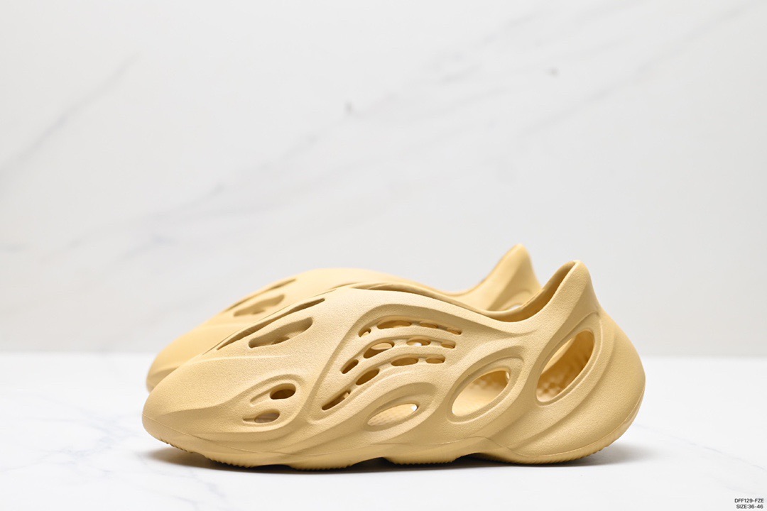 Adidas Foam Runner Beige