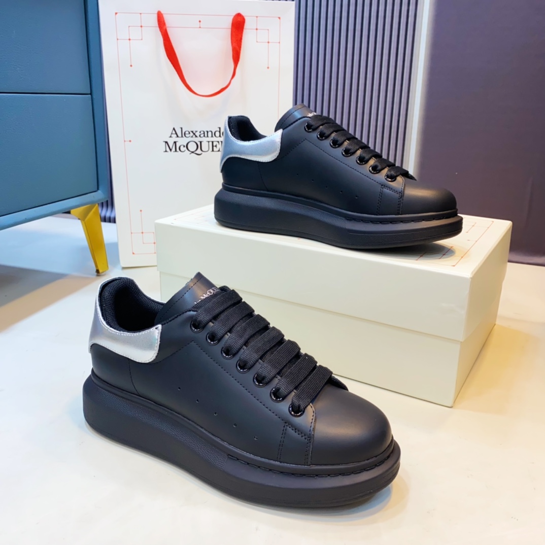 McQueen Sneakers Black Silver