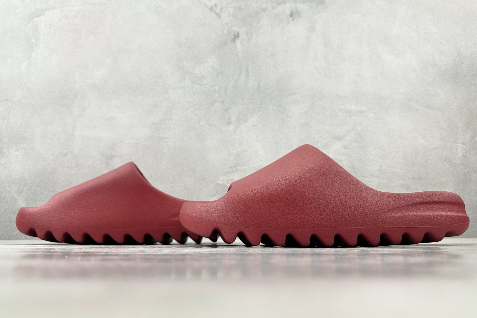 Adidas Yeezy Slide Red