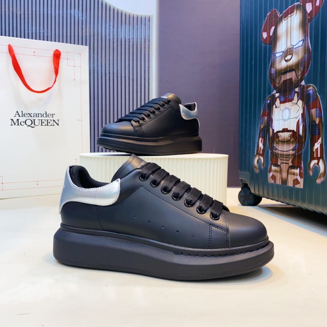 McQueen Sneakers Black Silver