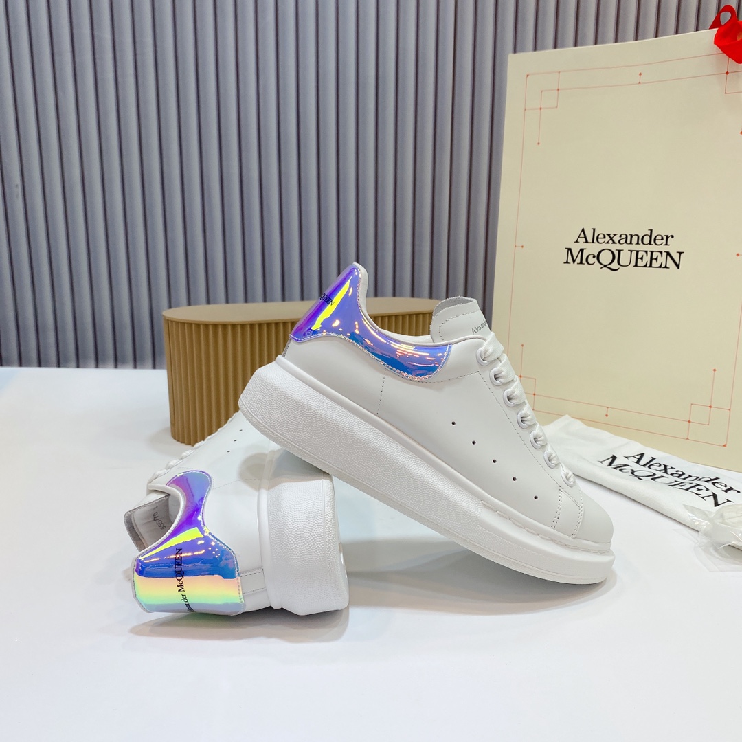 McQueen Oversole White Multi