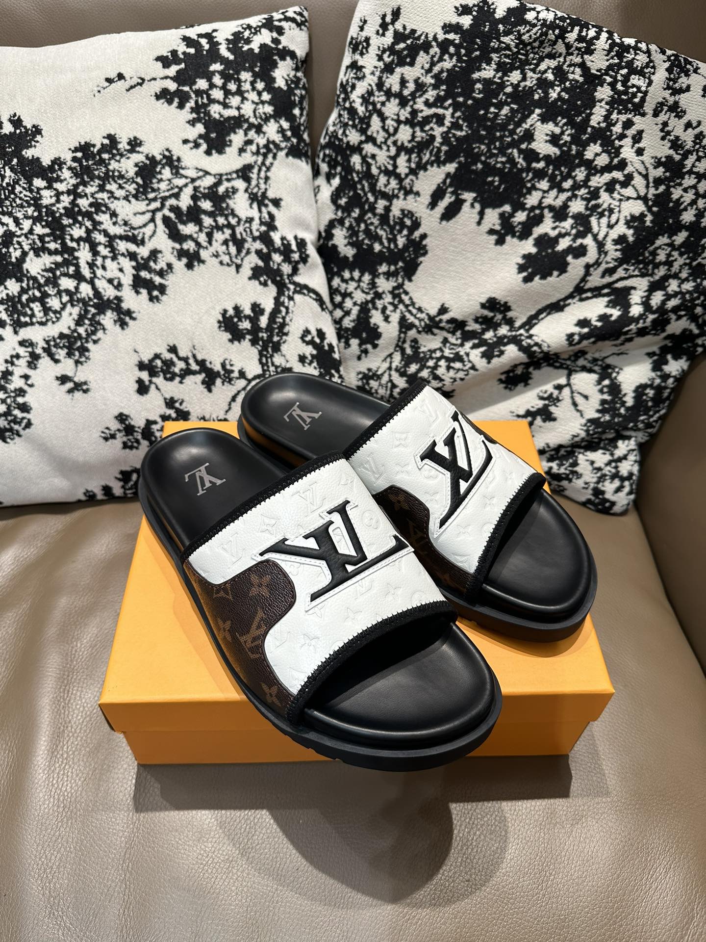 LV Leather Slides Brown/White
