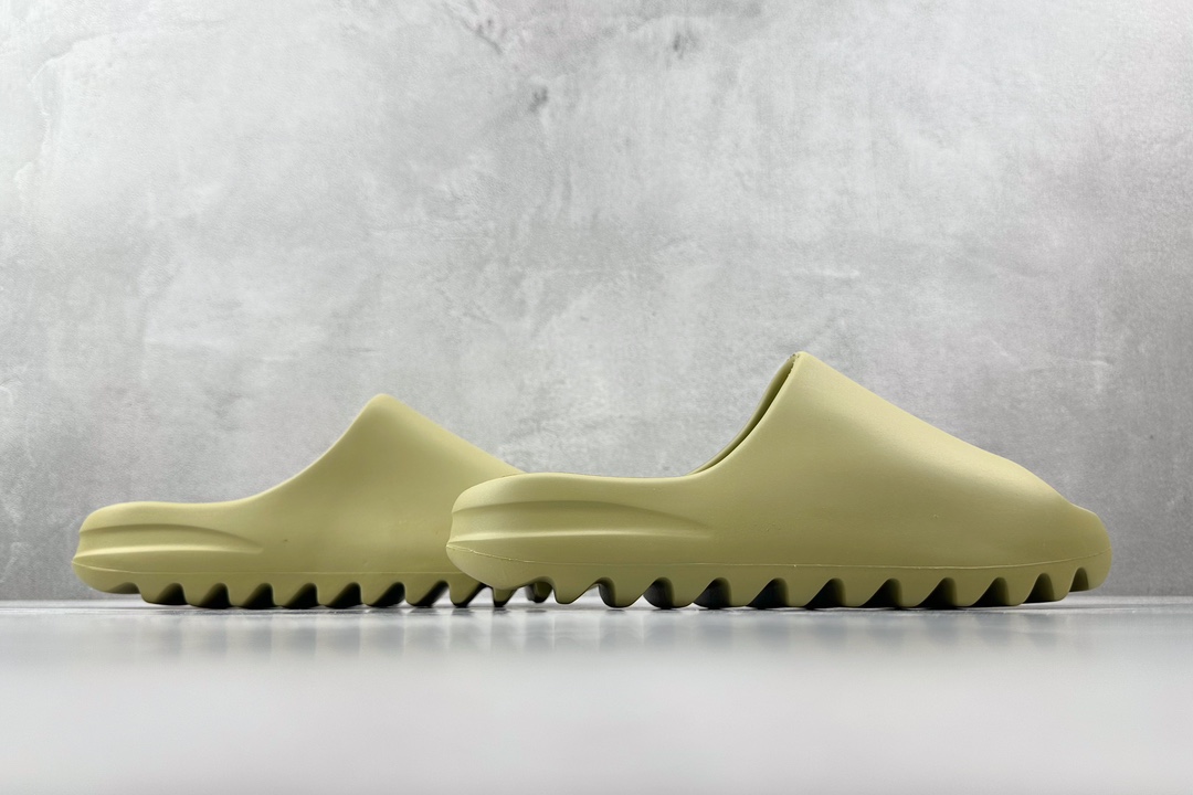Adidas Yeezy Slide Resin