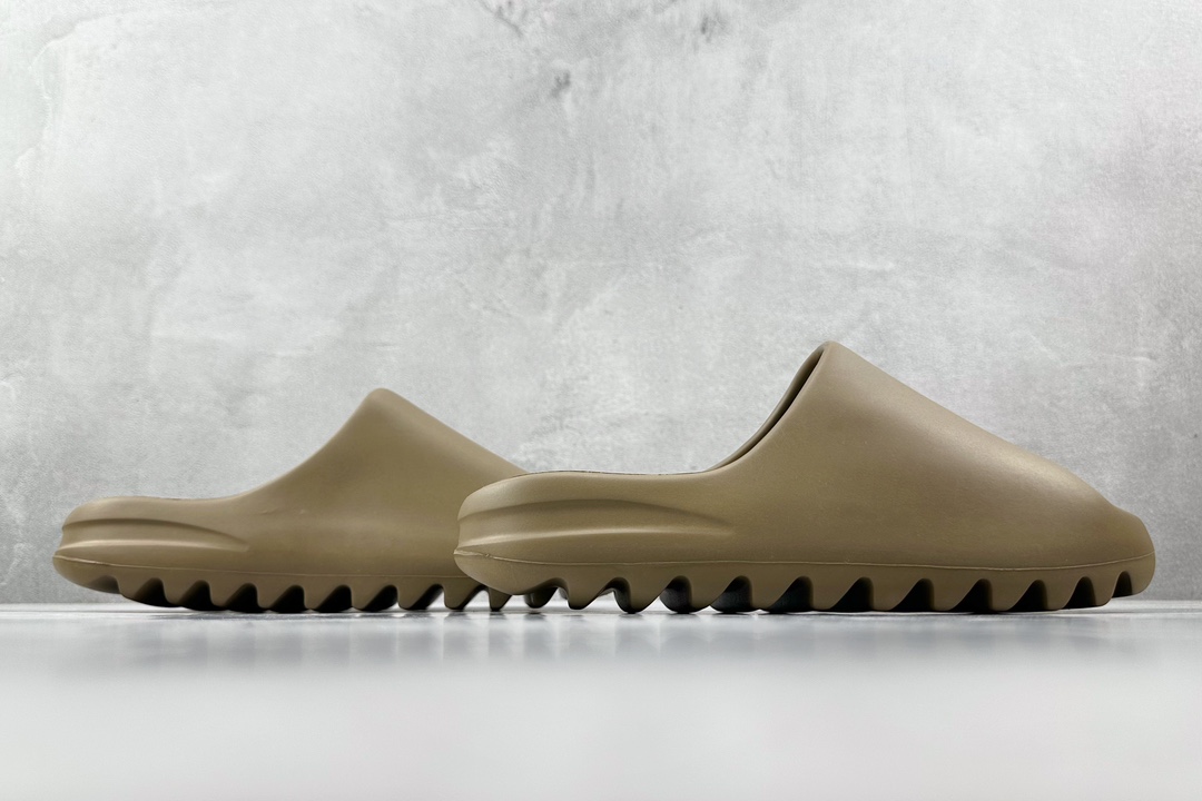 Adidas Yeezy Slide Brown