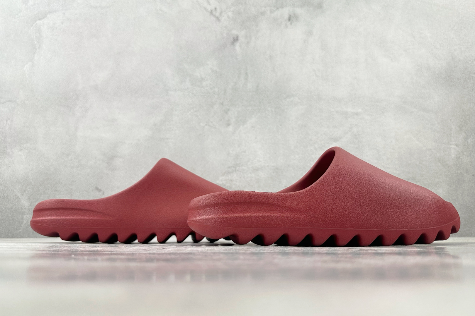 Adidas Yeezy Slide Red