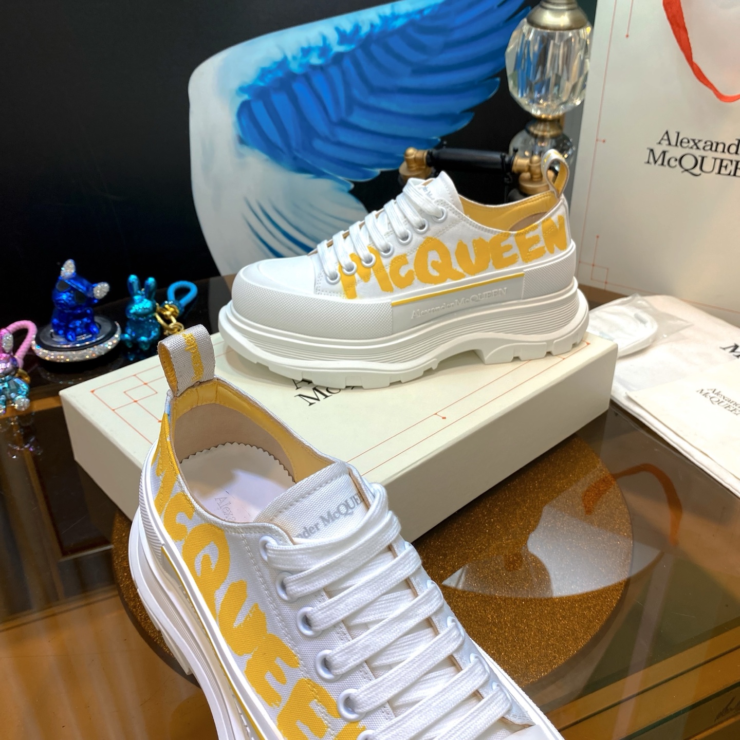 McQueen Tread White/Yellow