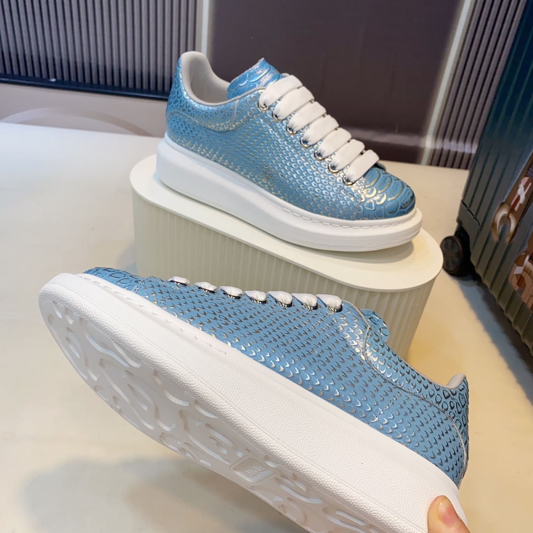 Alexander McQueen Sneaker Blue