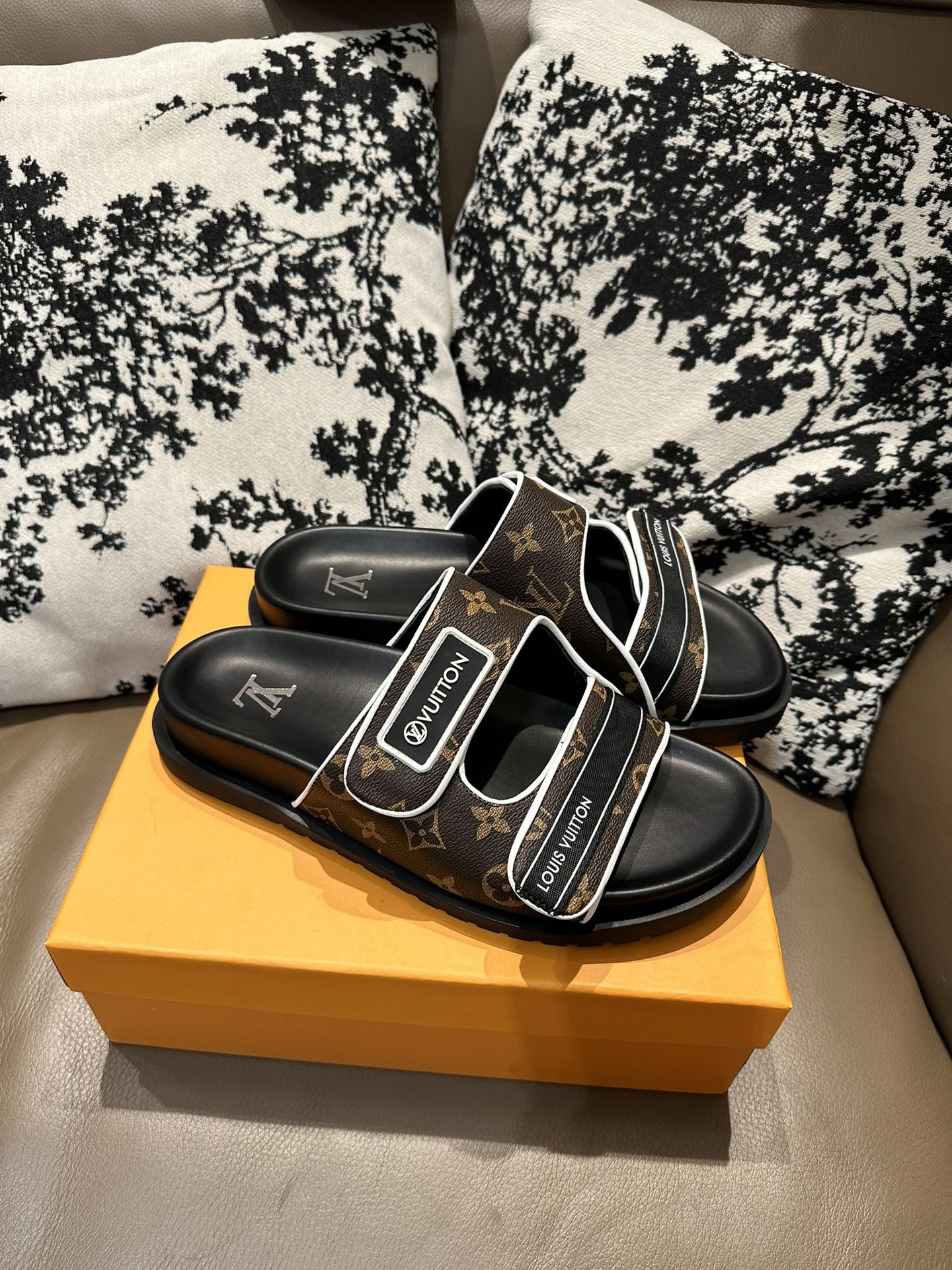 Louis Vuitton Slide Brown