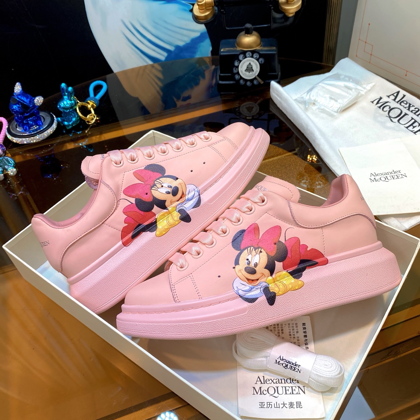 McQueen Minnie Sneakers Pink