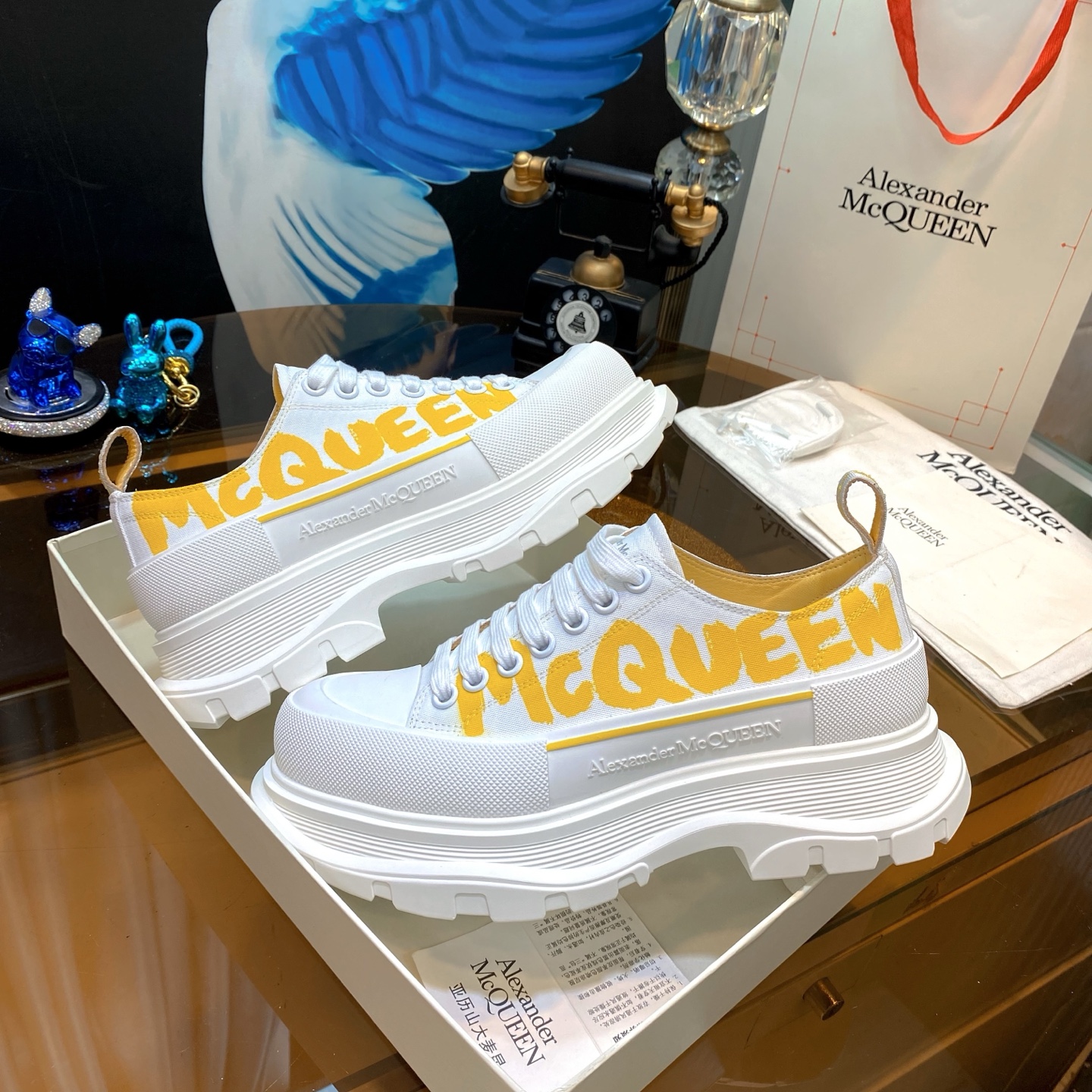 McQueen Tread White/Yellow