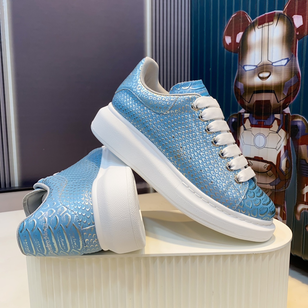 Alexander McQueen Sneaker Blue