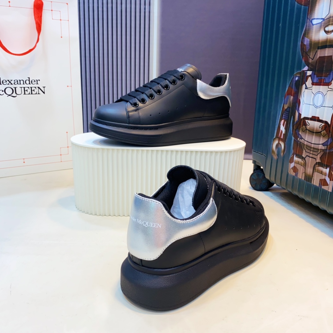 McQueen Sneakers Black Silver