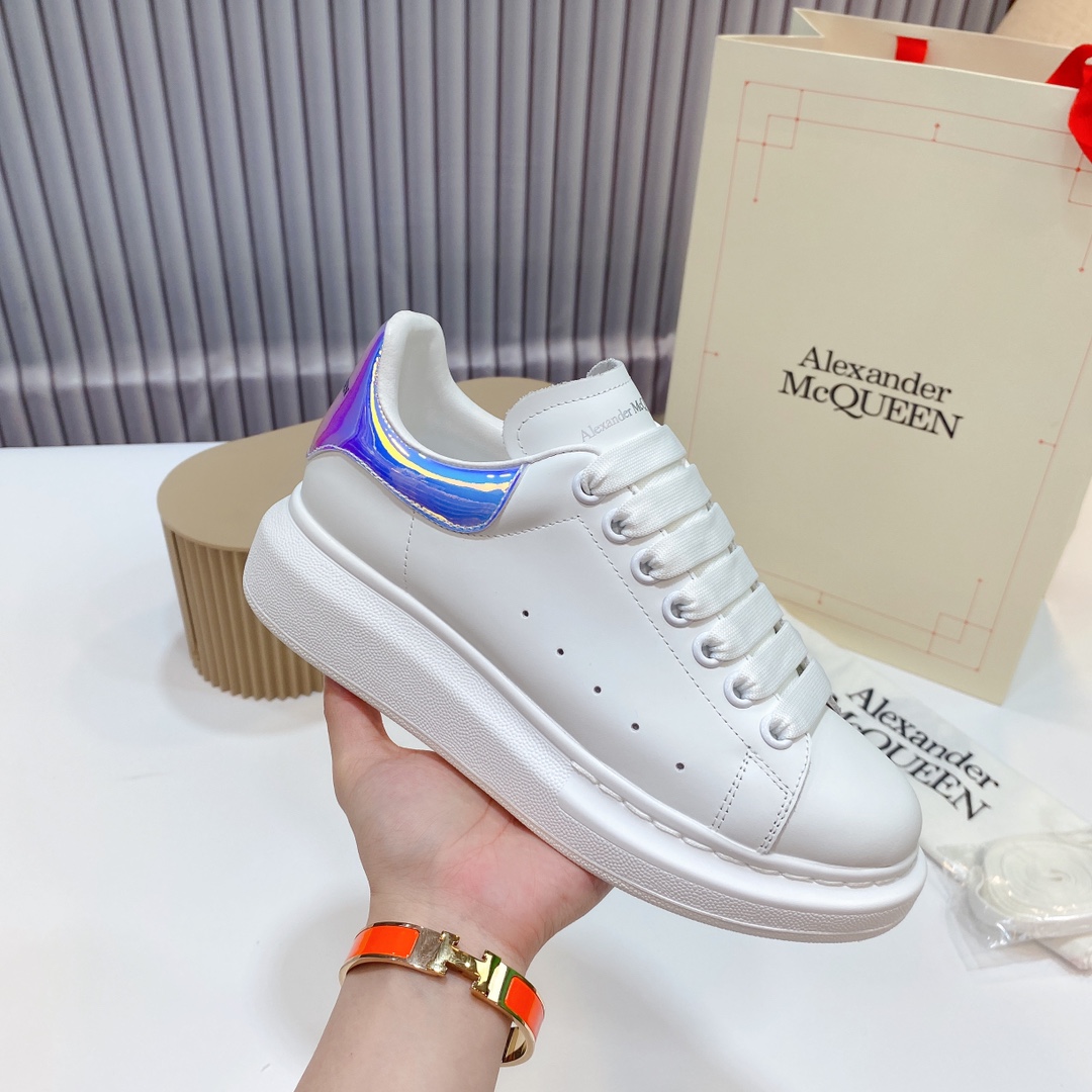 McQueen Oversole White Multi