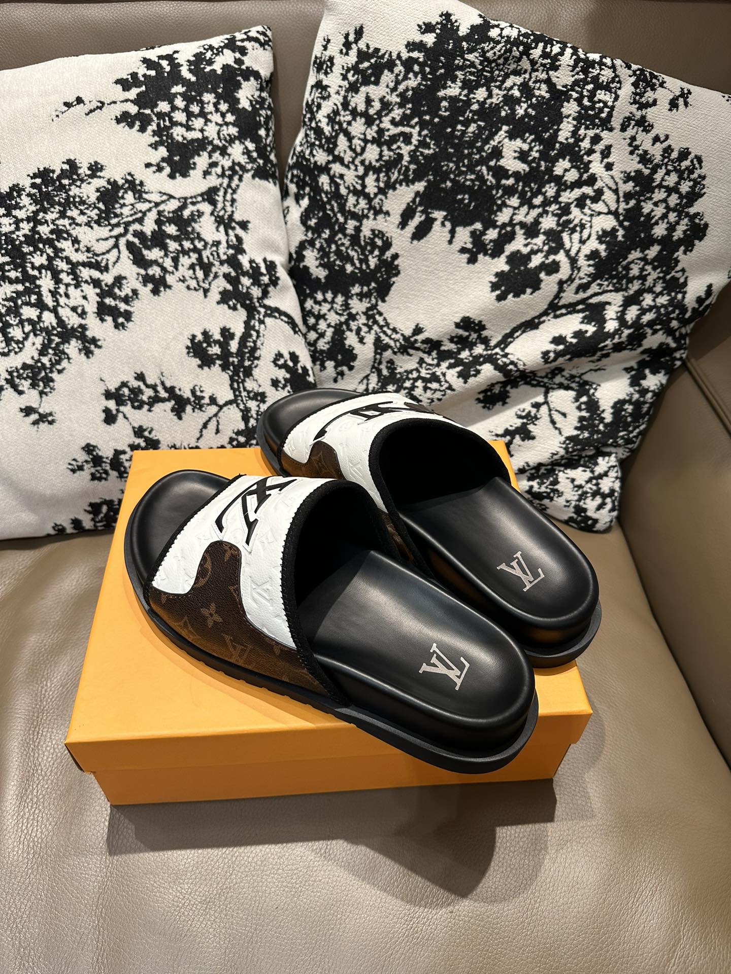 LV Leather Slides Brown/White