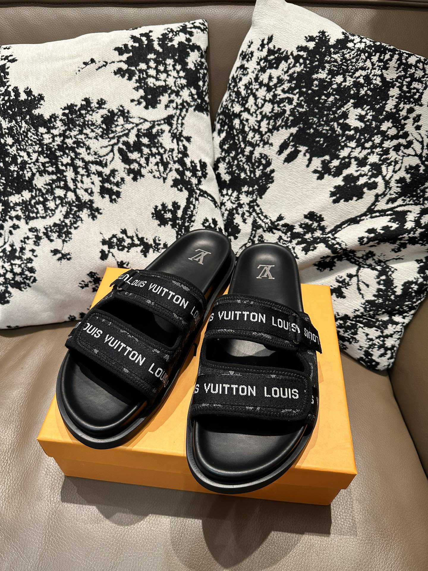 Louis Vuitton Slides Black