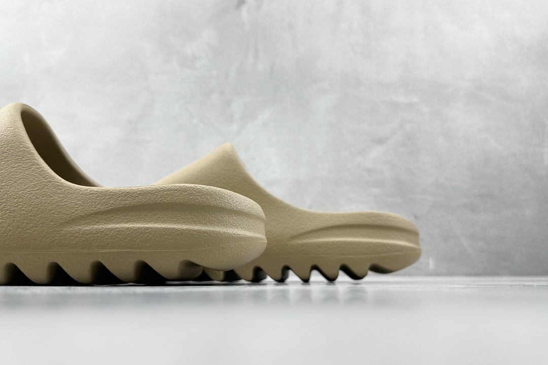 Adidas Yeezy Slide Pure Beige