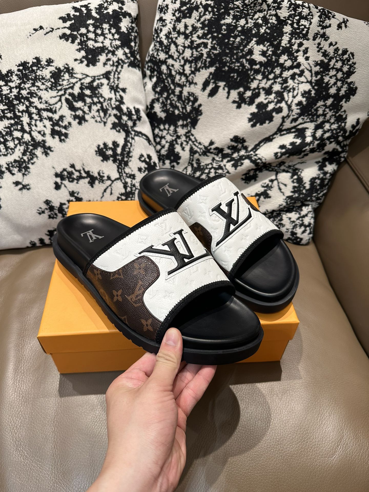 LV Leather Slides Brown/White