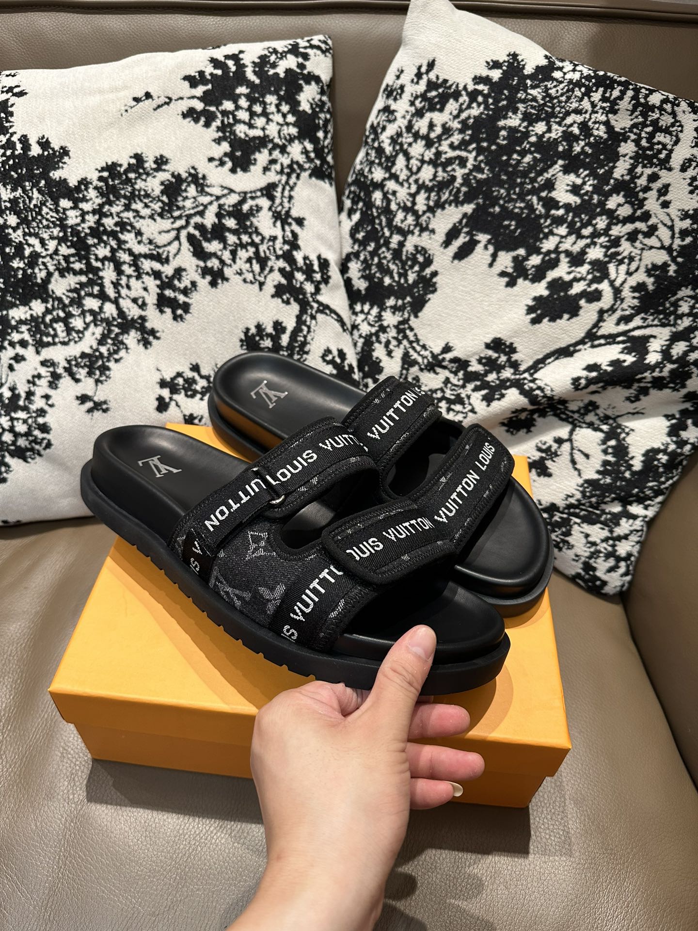 Louis Vuitton Slides Black
