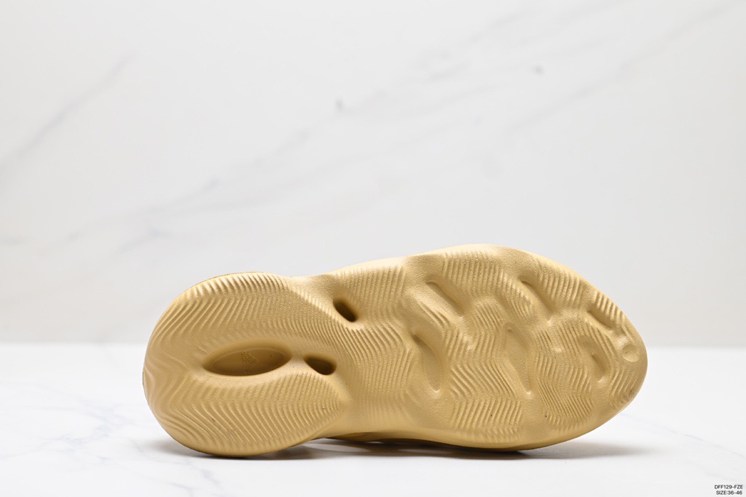 Adidas Foam Runner Beige