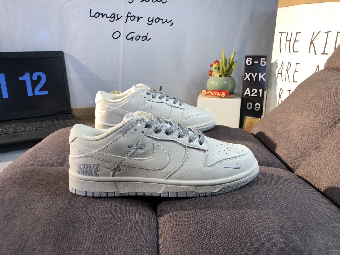 Nike Dunk Low Grey