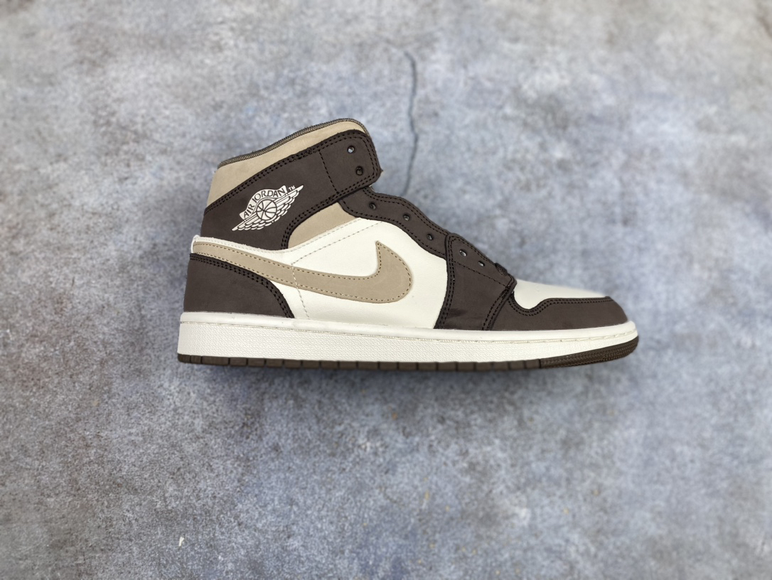 Jordan AJ High Shoes Beige