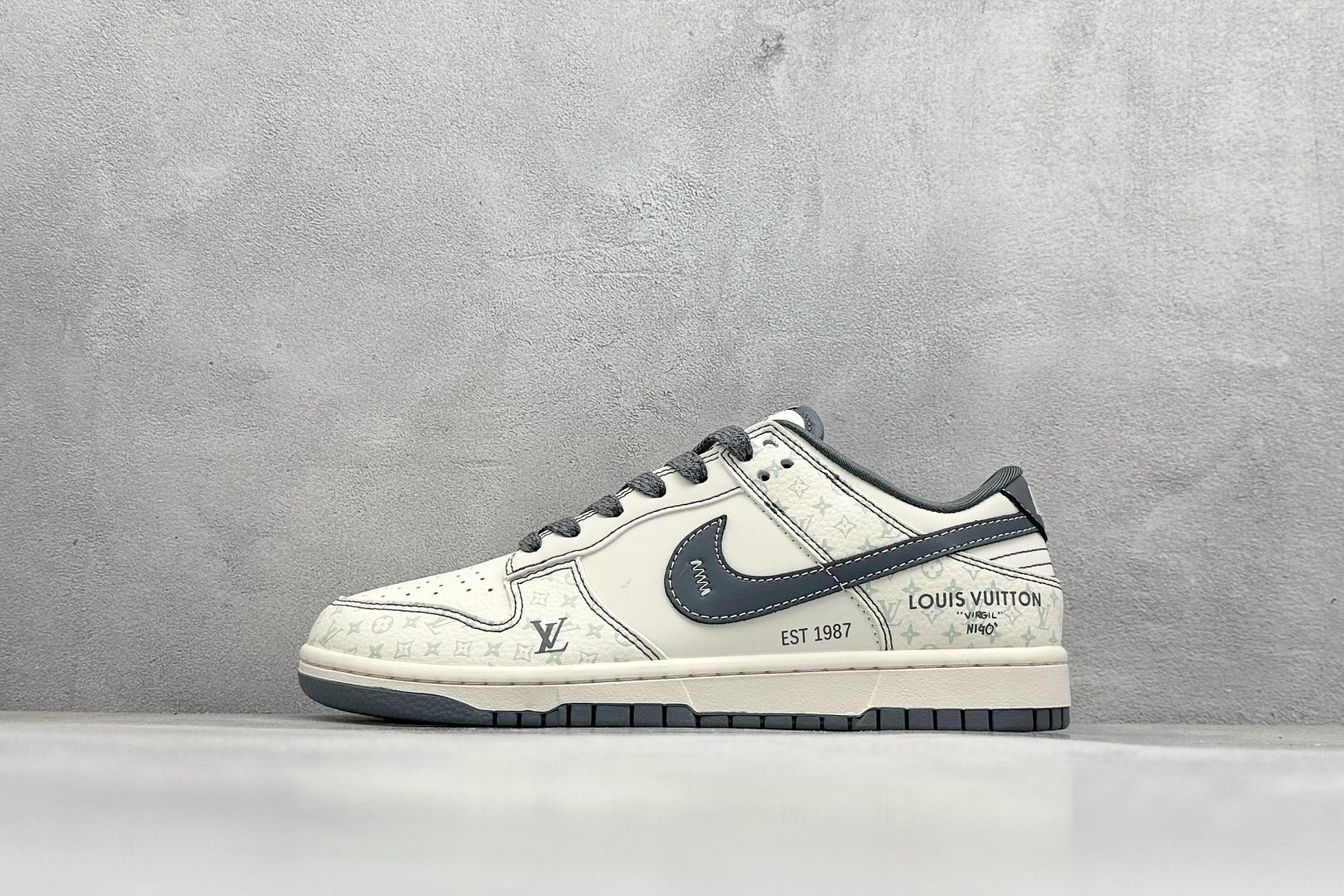 Nike SB Dunk LV Low Grey
