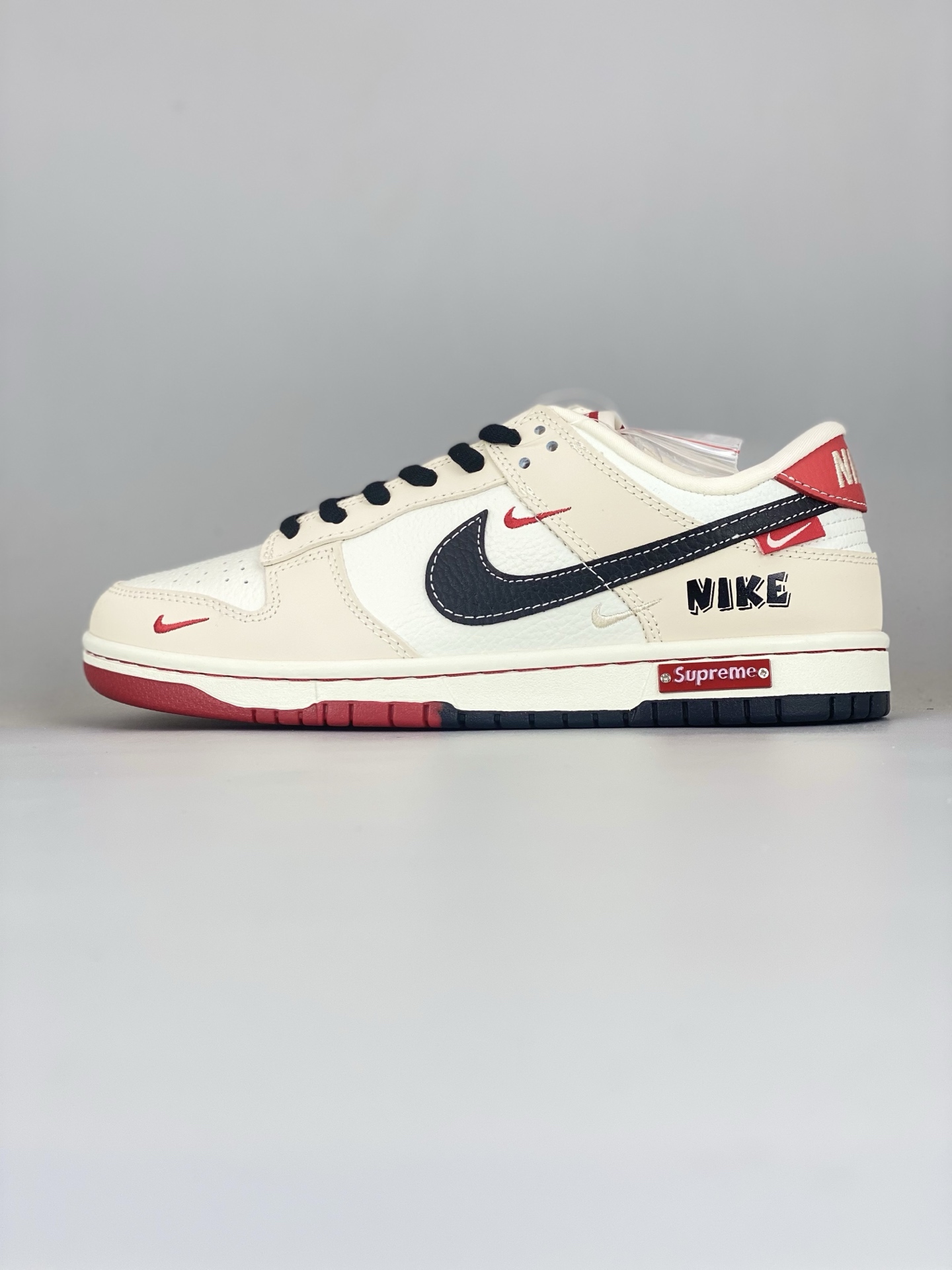 Nike SB Dunk Low Cream Red