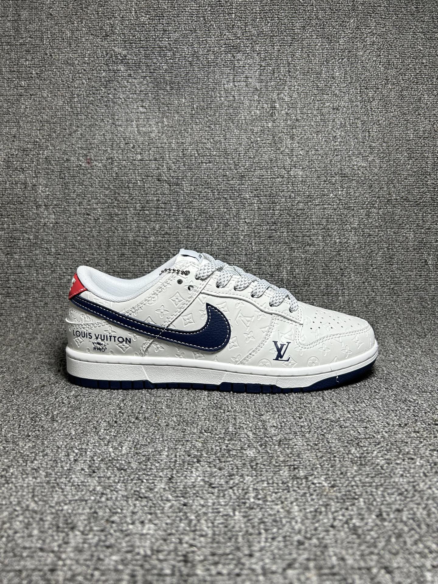 Nike SB Dunk Low White Navy