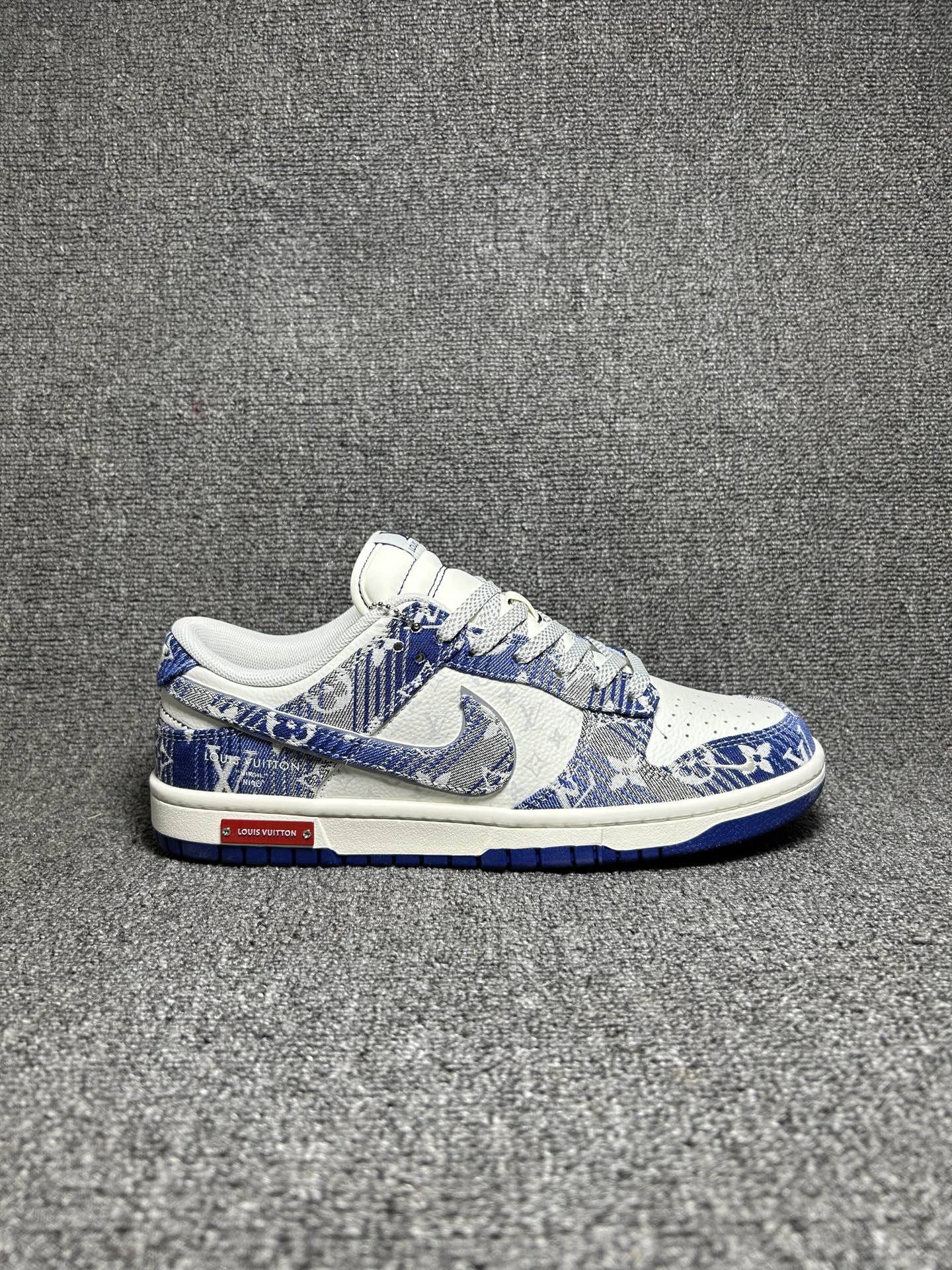 Nike SB Dunk LV Blue