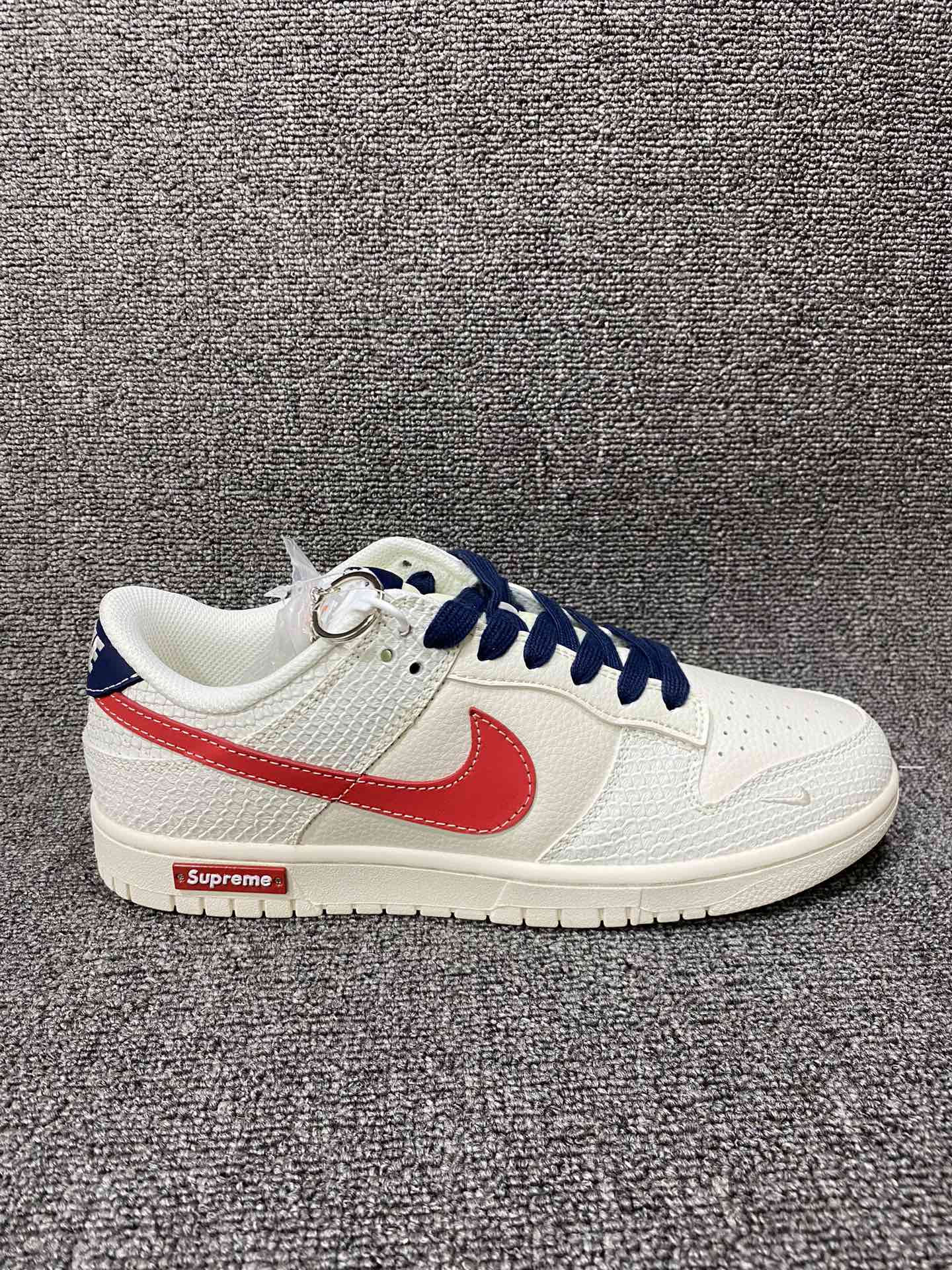 Nike SB Dunk Low White Red