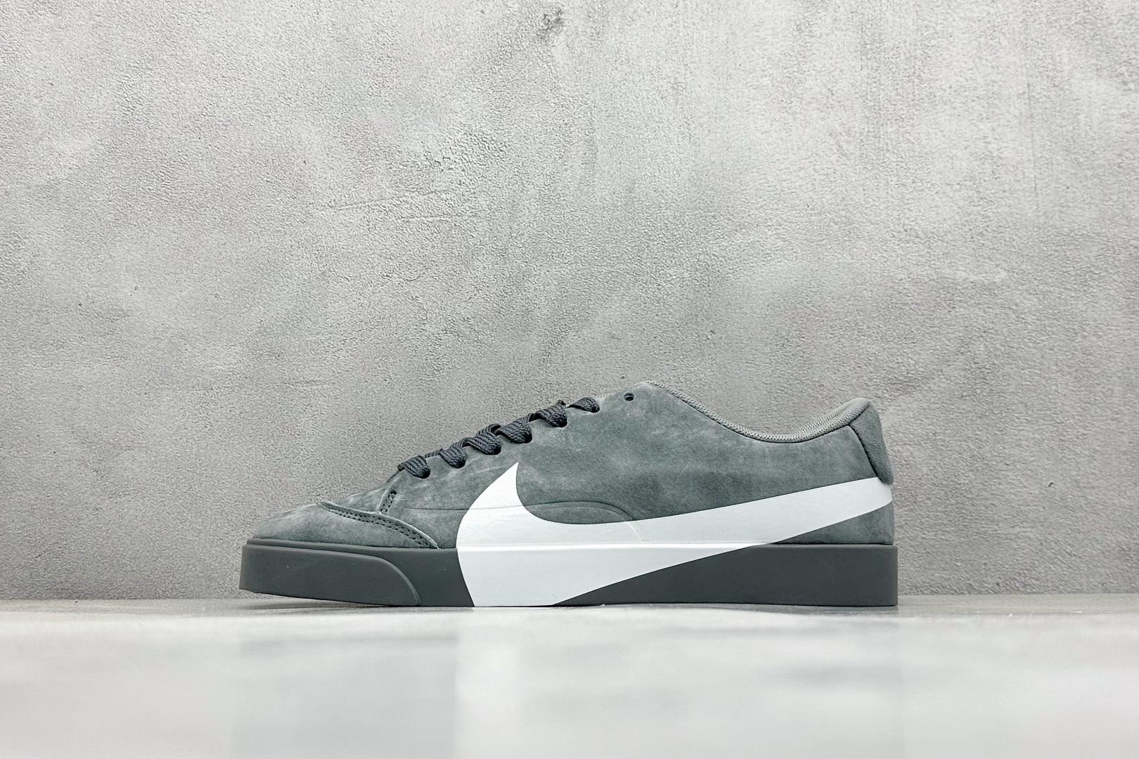 Nike Blazer City Low LX Suede Grey
