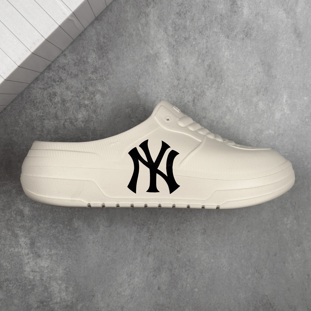 MLB NY Yankees Chunky Mule Slides White