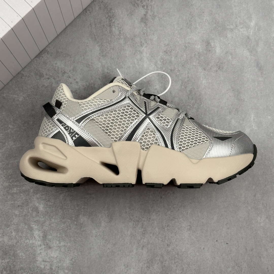 MLB NY Yankees Dome Runner Sneakers Silver