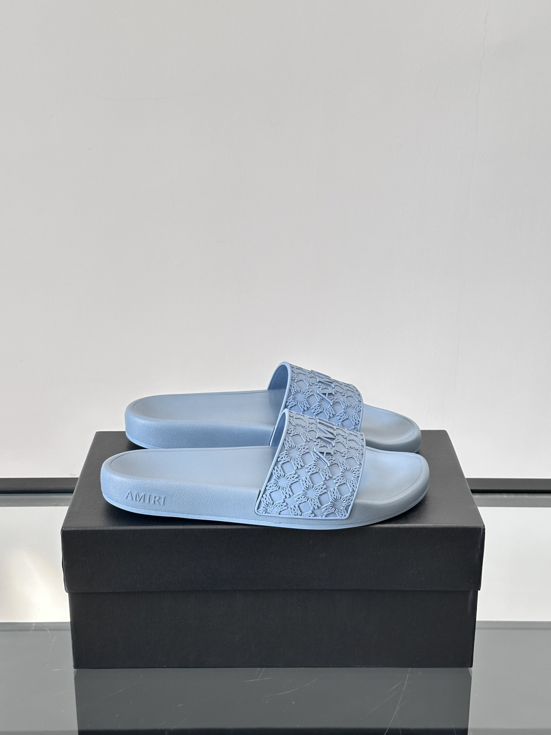 Amiri Embossed Logo Slides Blue